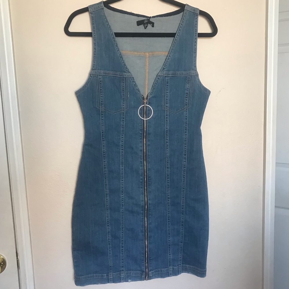 Denim dress (missguided)